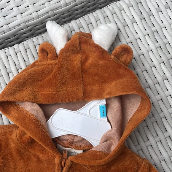 NWT- Reindeer Costume/ Romper w/ Attached Hood SZ 3-6Months - Picture 3 of 9